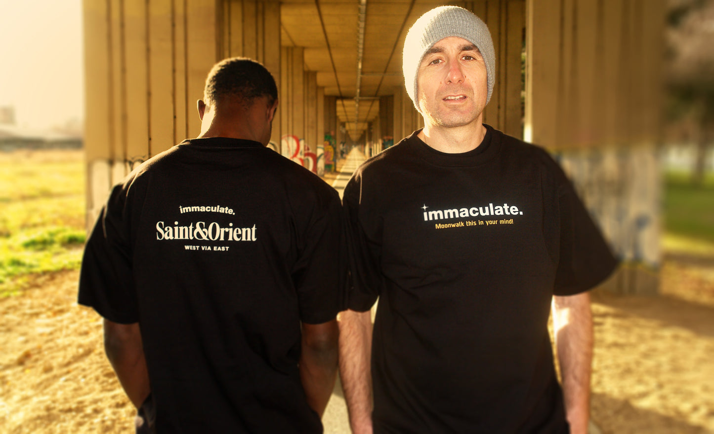 Saint&Orient black t-shirt with minimal front logo